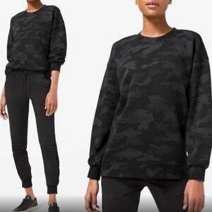 Lululemon Athletica Perfectly Oversized Crew In Black Gray Camo Size 4